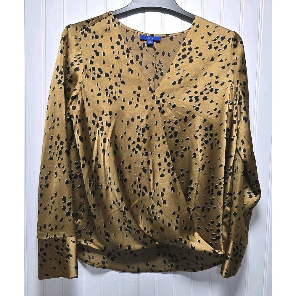 Women's Apt 9 Blouse Animal Print Design - 100% Polyester- Size M Crossover